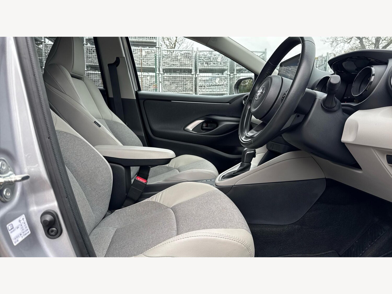 Used Toyota Yaris 2023 for sale - 76315084: Photo 13