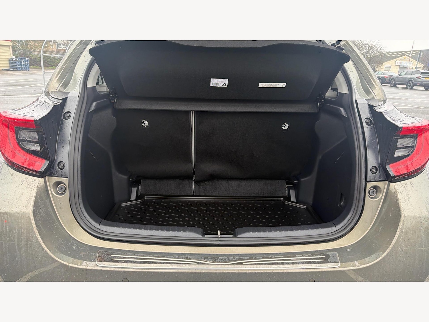 Used Toyota Yaris 2022 for sale - 77144110: Photo 16