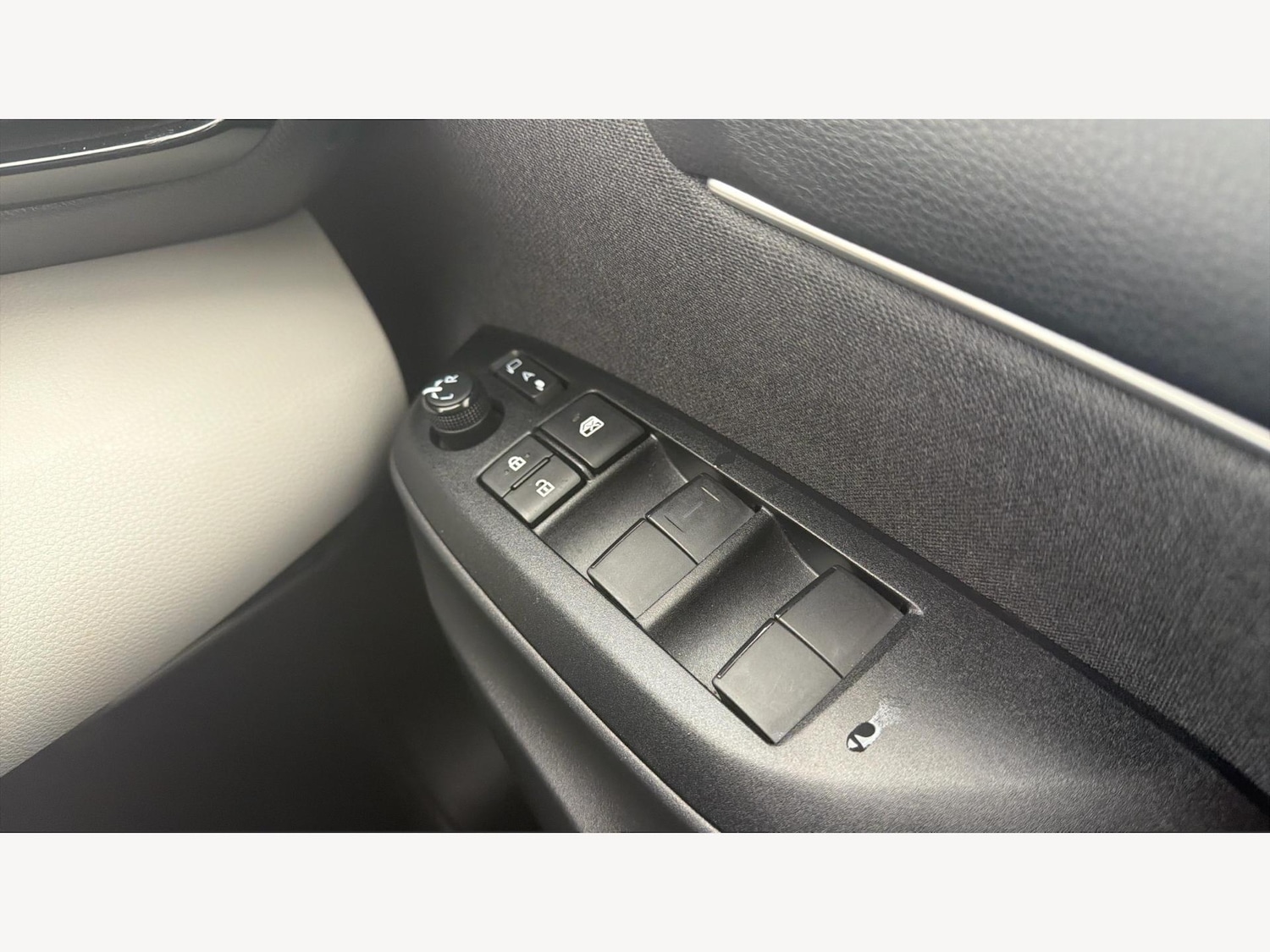 Used Toyota Yaris 2022 for sale - 77144110: Photo 22