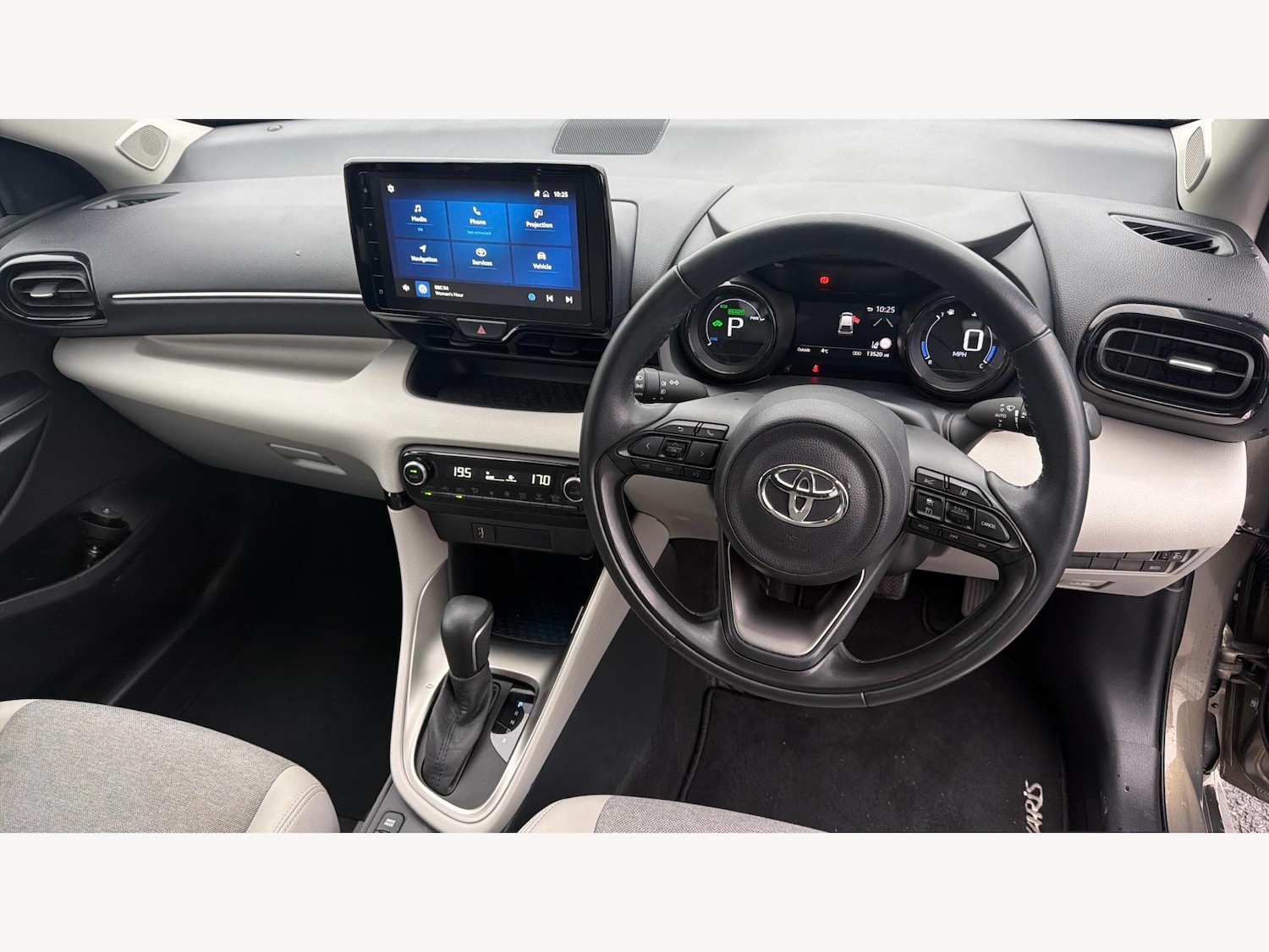 Used Toyota Yaris 2022 for sale - 77144110: Photo 8
