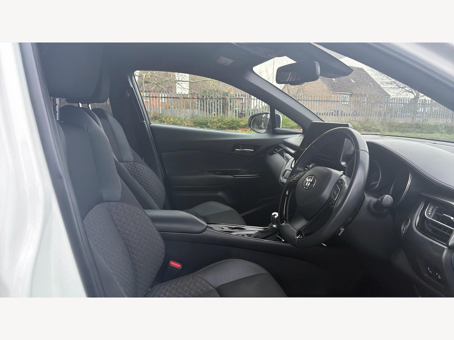 Used Toyota C-HR 2023 for sale - 76633630: Photo 13