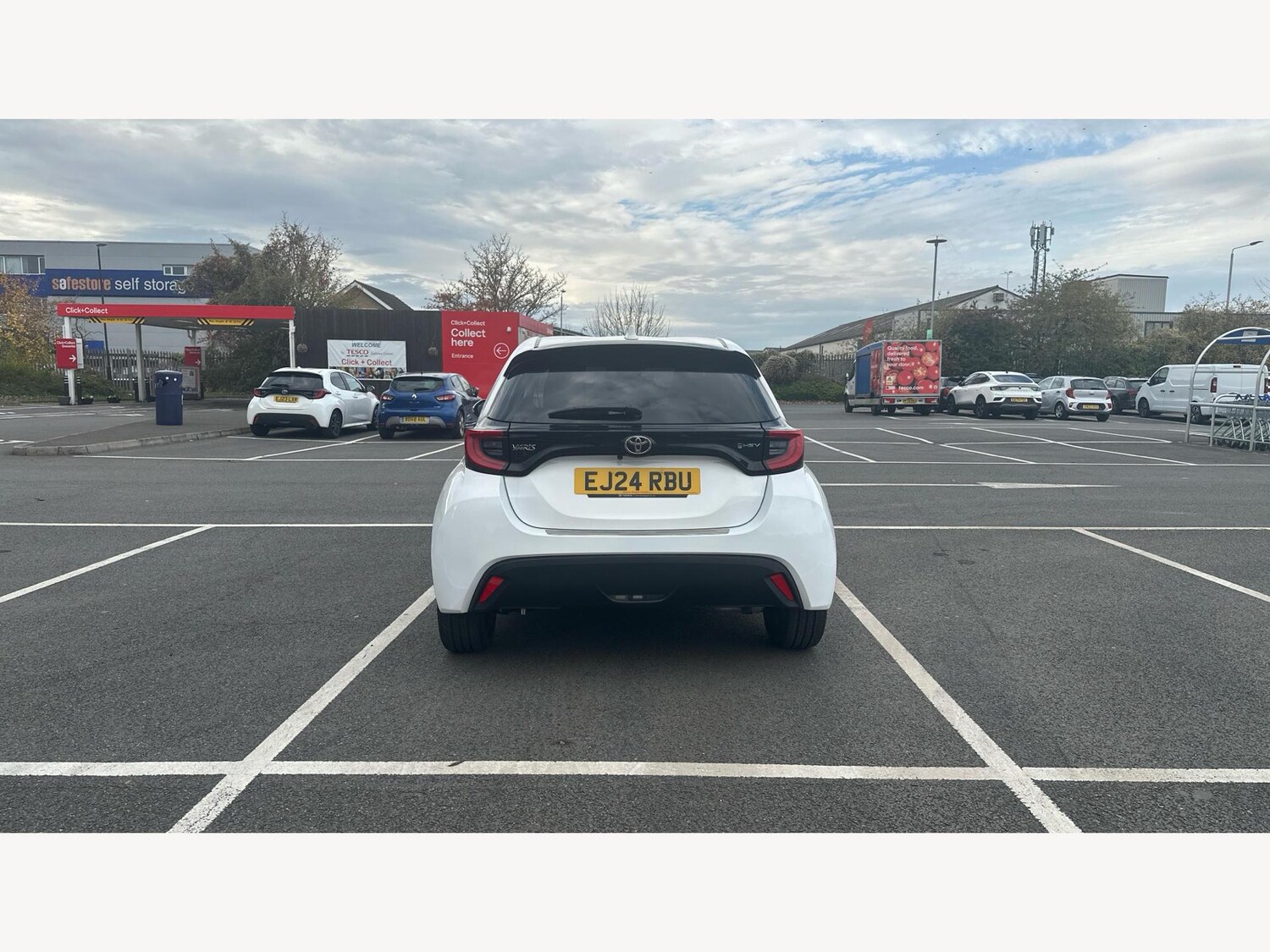 Used Toyota Yaris 2024 for sale - 76850522: Photo 21