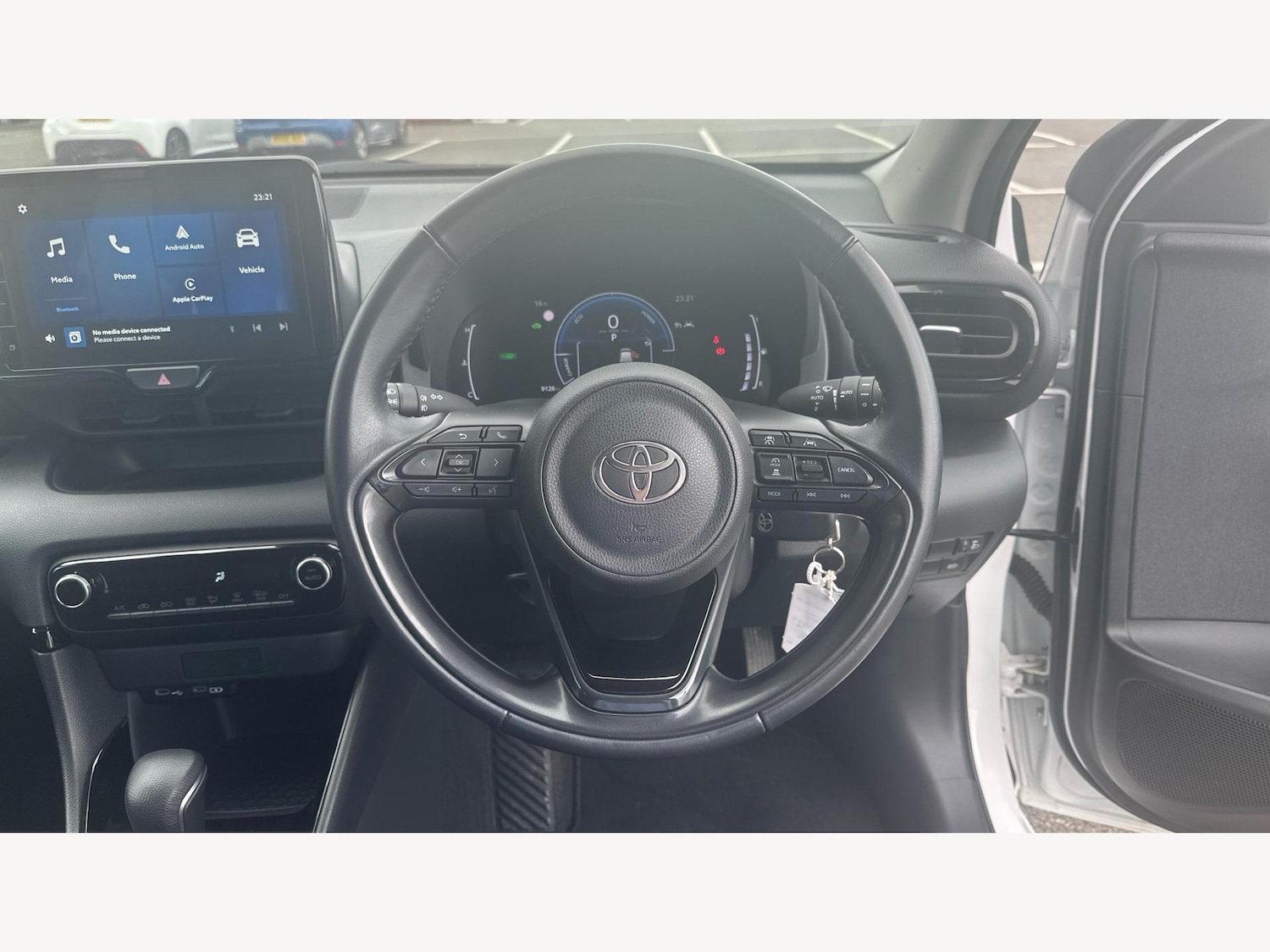 Used Toyota Yaris 2024 for sale - 76850522: Photo 8