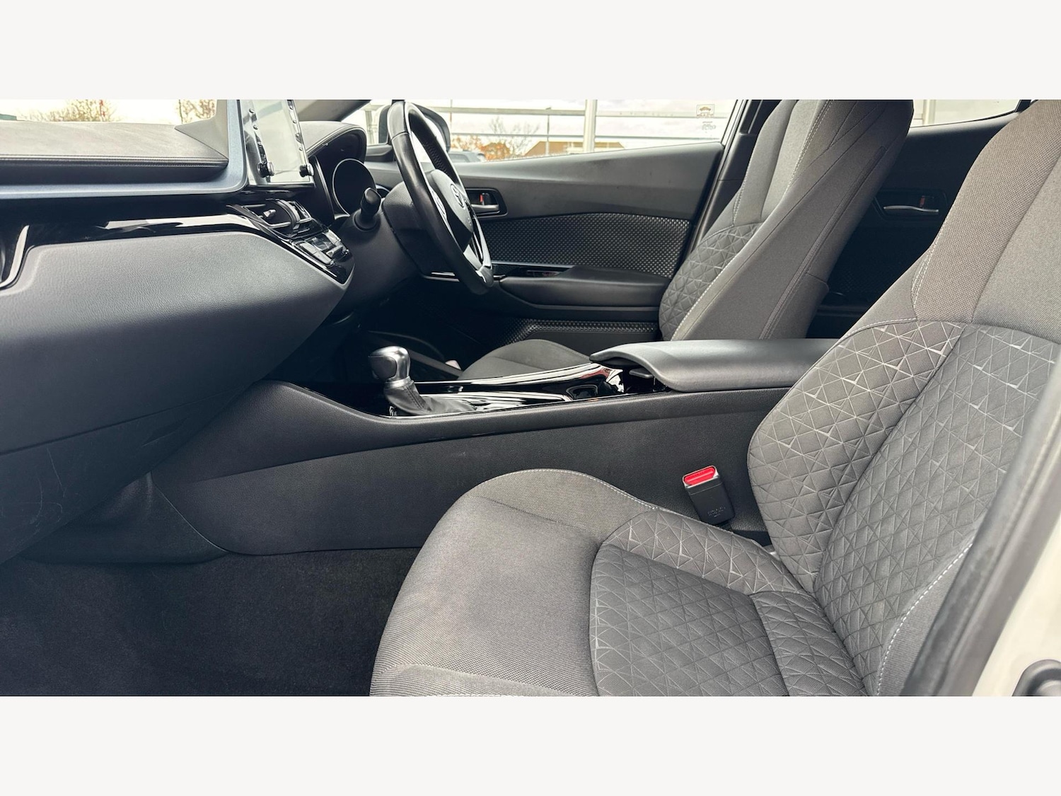 Used Toyota C-HR 2020 for sale - 76521935: Photo 12