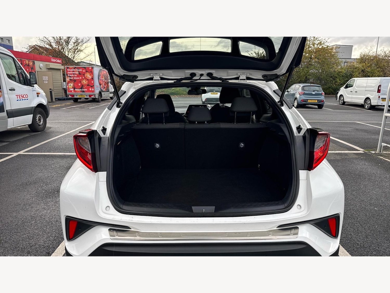 Used Toyota C-HR 2020 for sale - 76521935: Photo 16