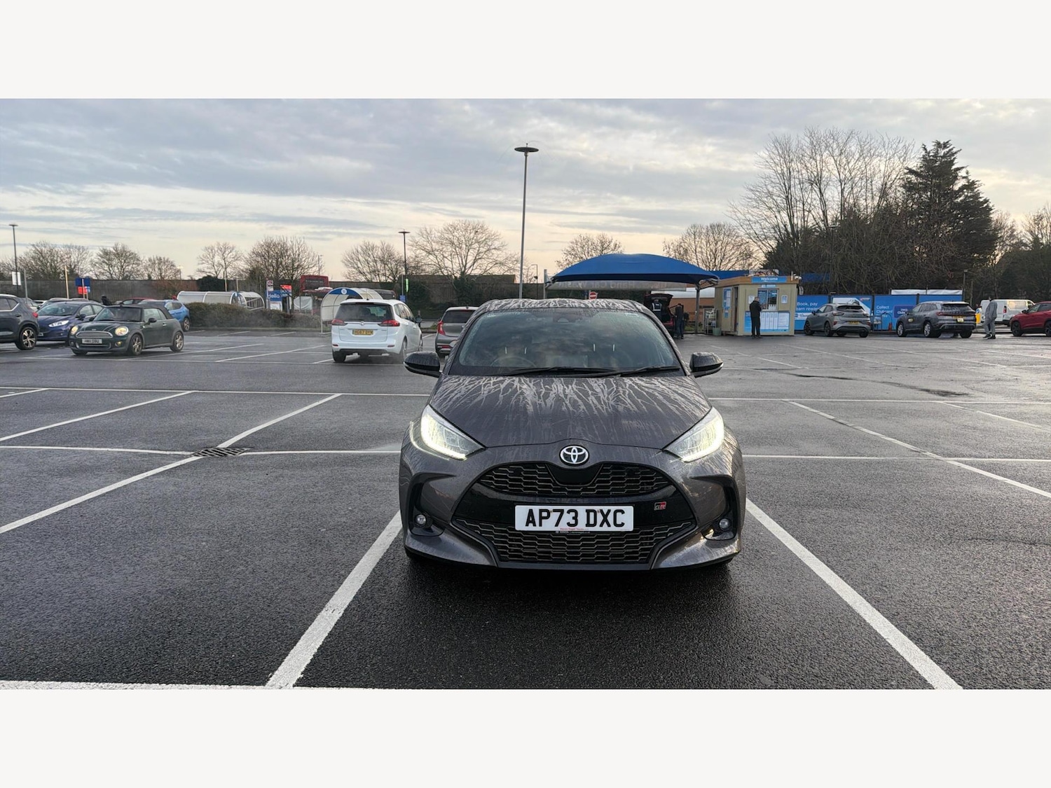 Used Toyota Yaris 2023 for sale - 77130685: Photo 17