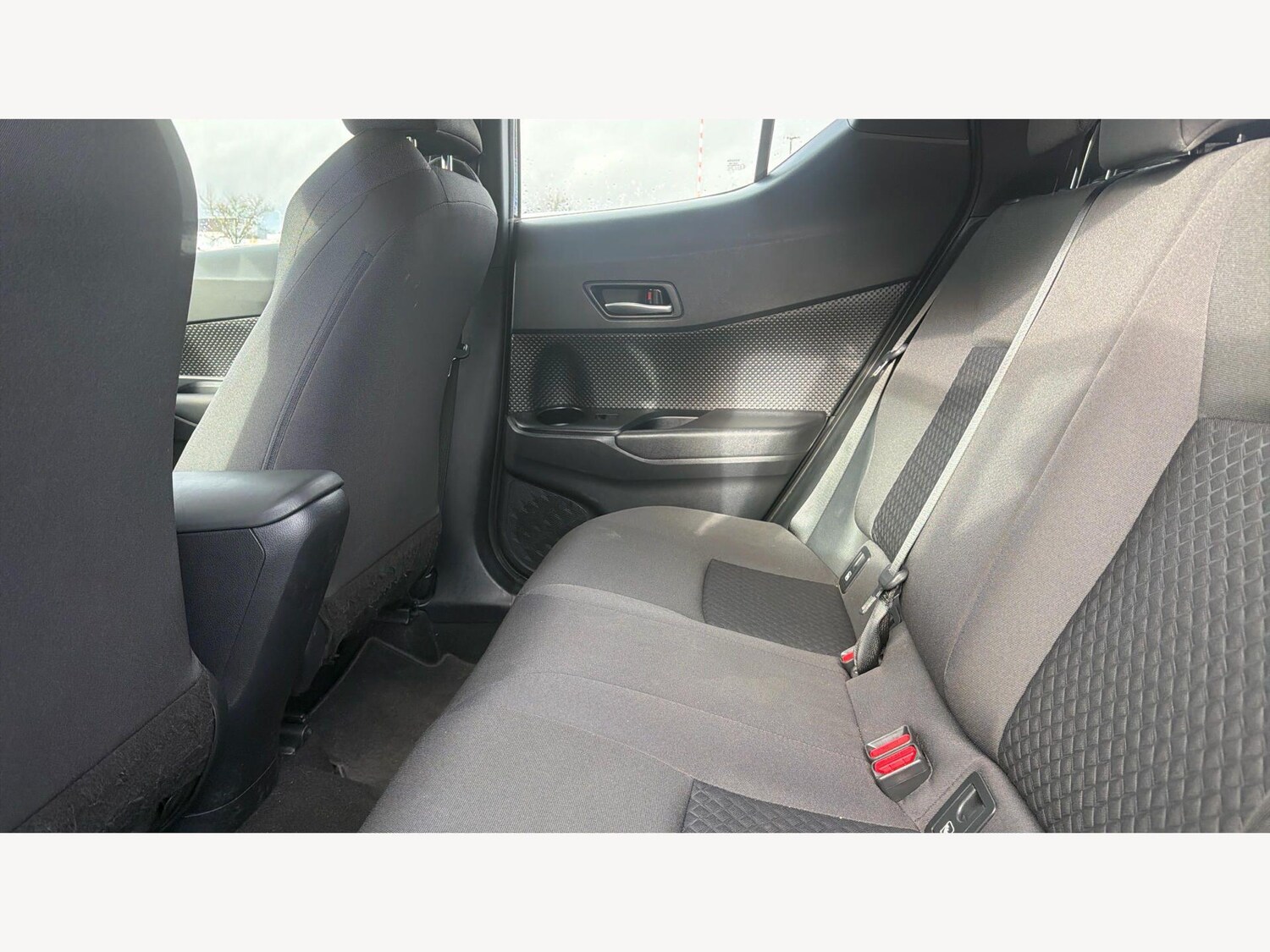 Used Toyota C-HR for sale - 77940394: Photo 15