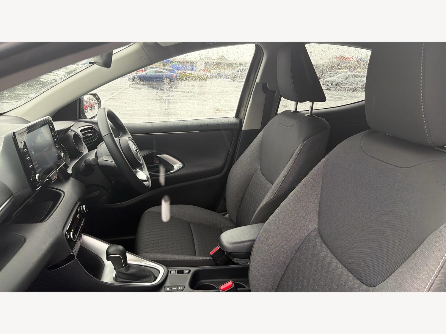Used Toyota Yaris for sale - 77190976: Photo 12