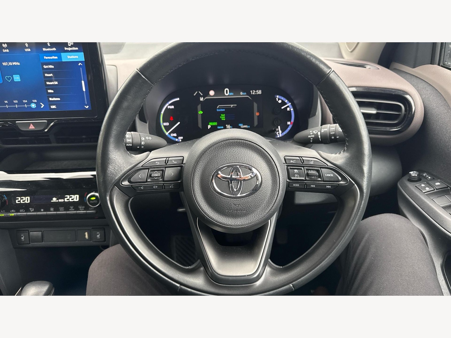 Used Toyota Yaris Cross 2022 for sale - 76521842: Photo 10