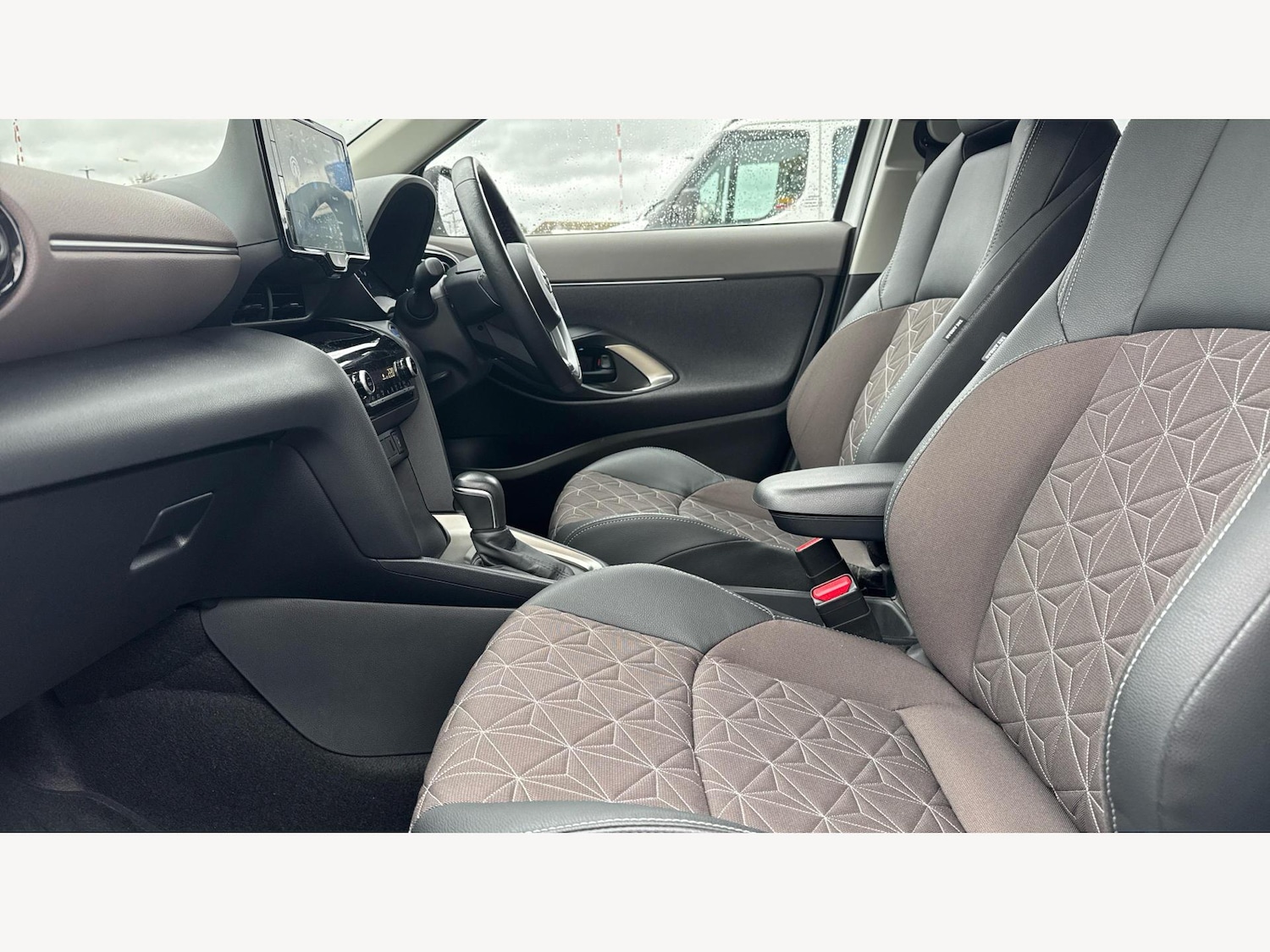 Used Toyota Yaris Cross 2022 for sale - 76521842: Photo 12
