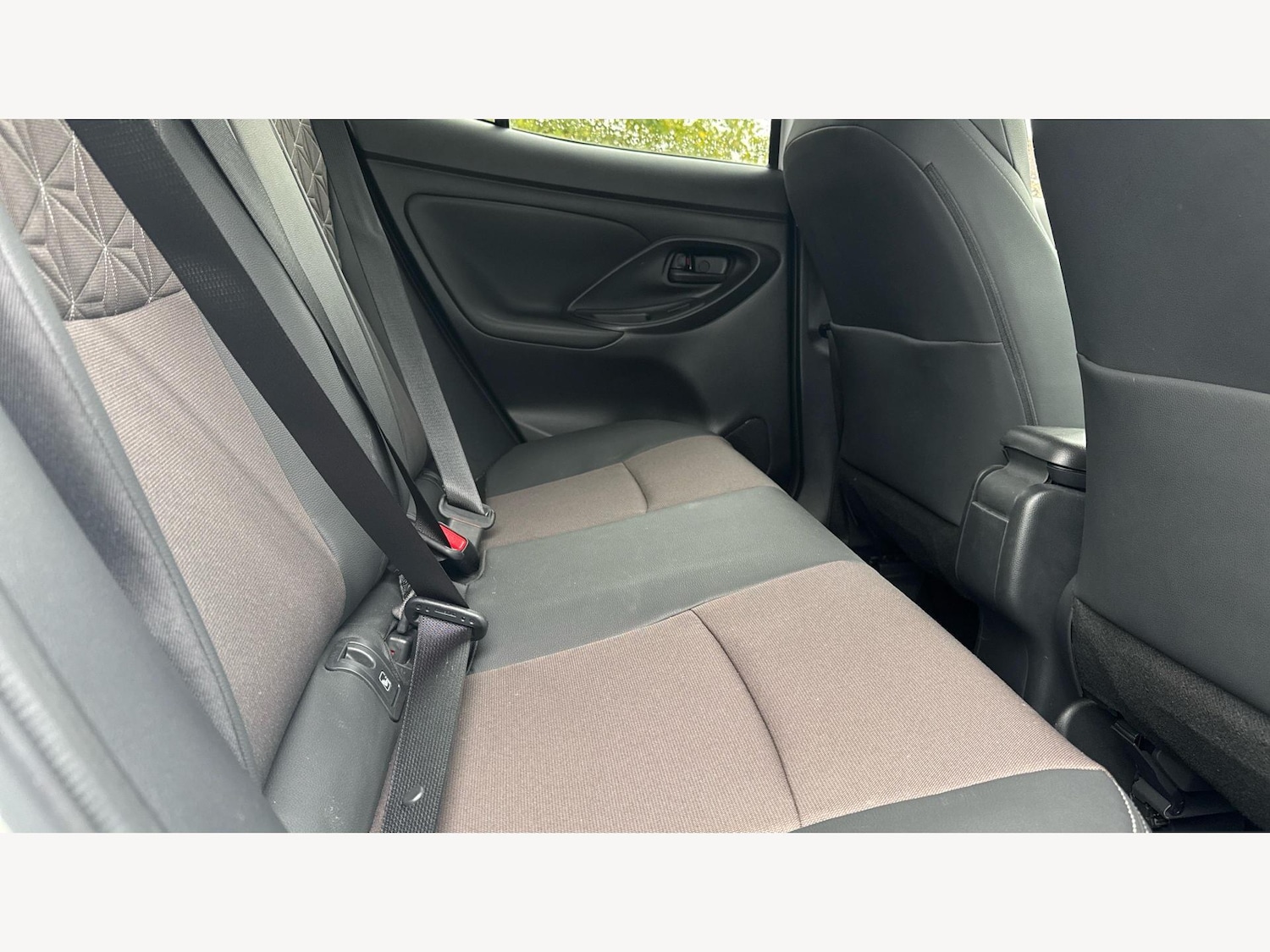 Used Toyota Yaris Cross 2022 for sale - 76521842: Photo 14