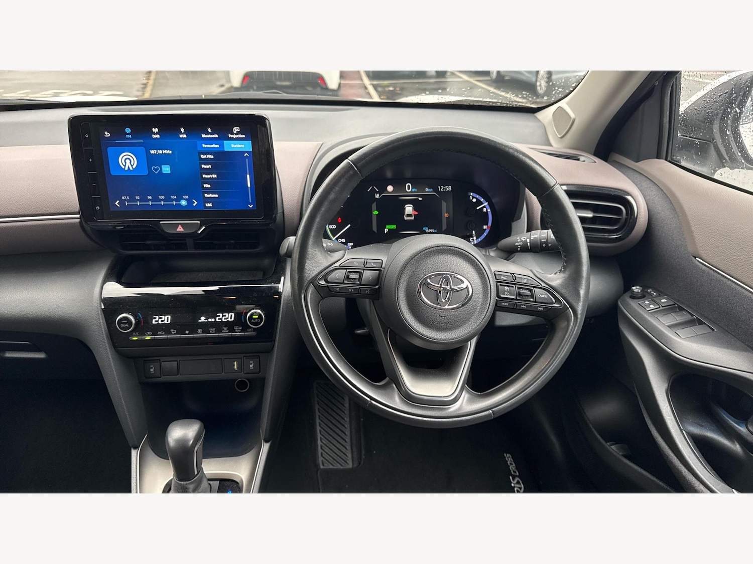 Used Toyota Yaris Cross 2022 for sale - 76521842: Photo 7
