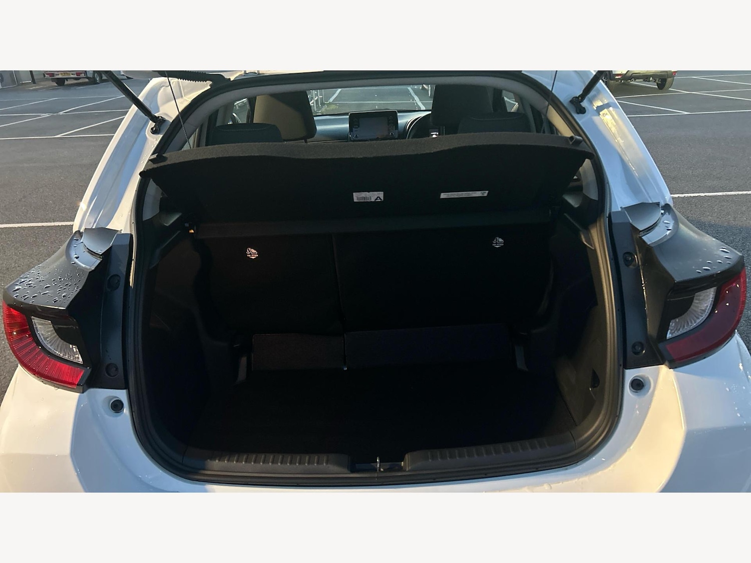 Used Toyota Yaris 2023 for sale - 76671428: Photo 16