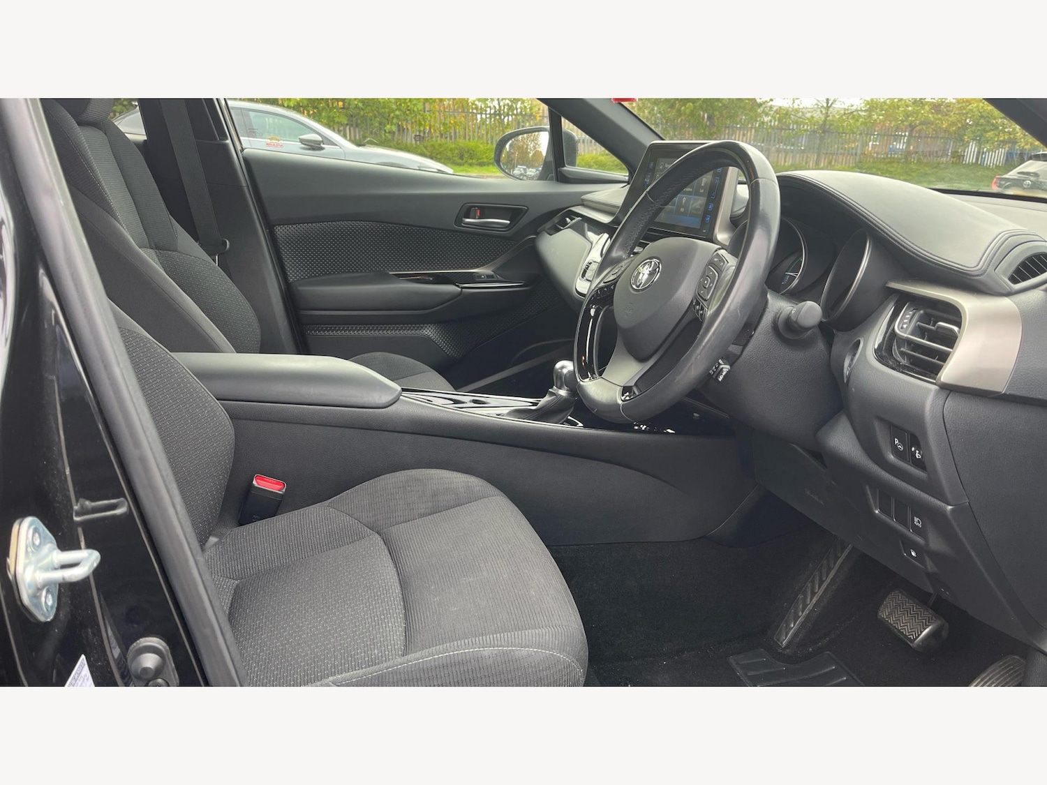 Used Toyota C-HR 2019 for sale - 76349286: Photo 13