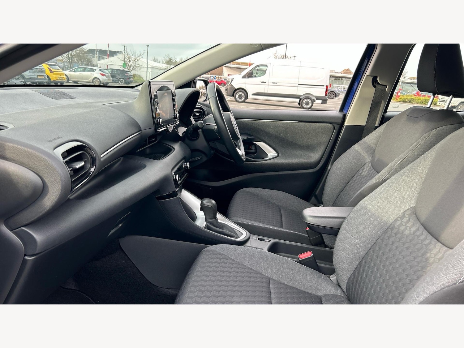 Used Toyota Yaris 2020 for sale - 77598203: Photo 12