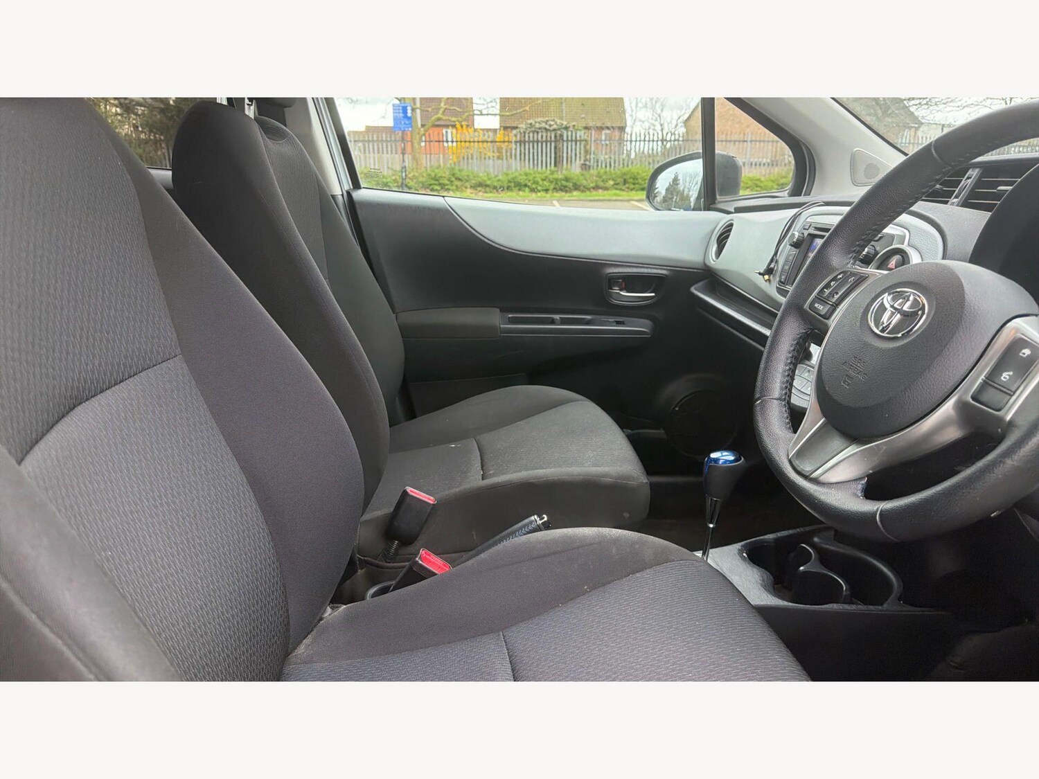 Used Toyota Yaris for sale - 77939381: Photo 13