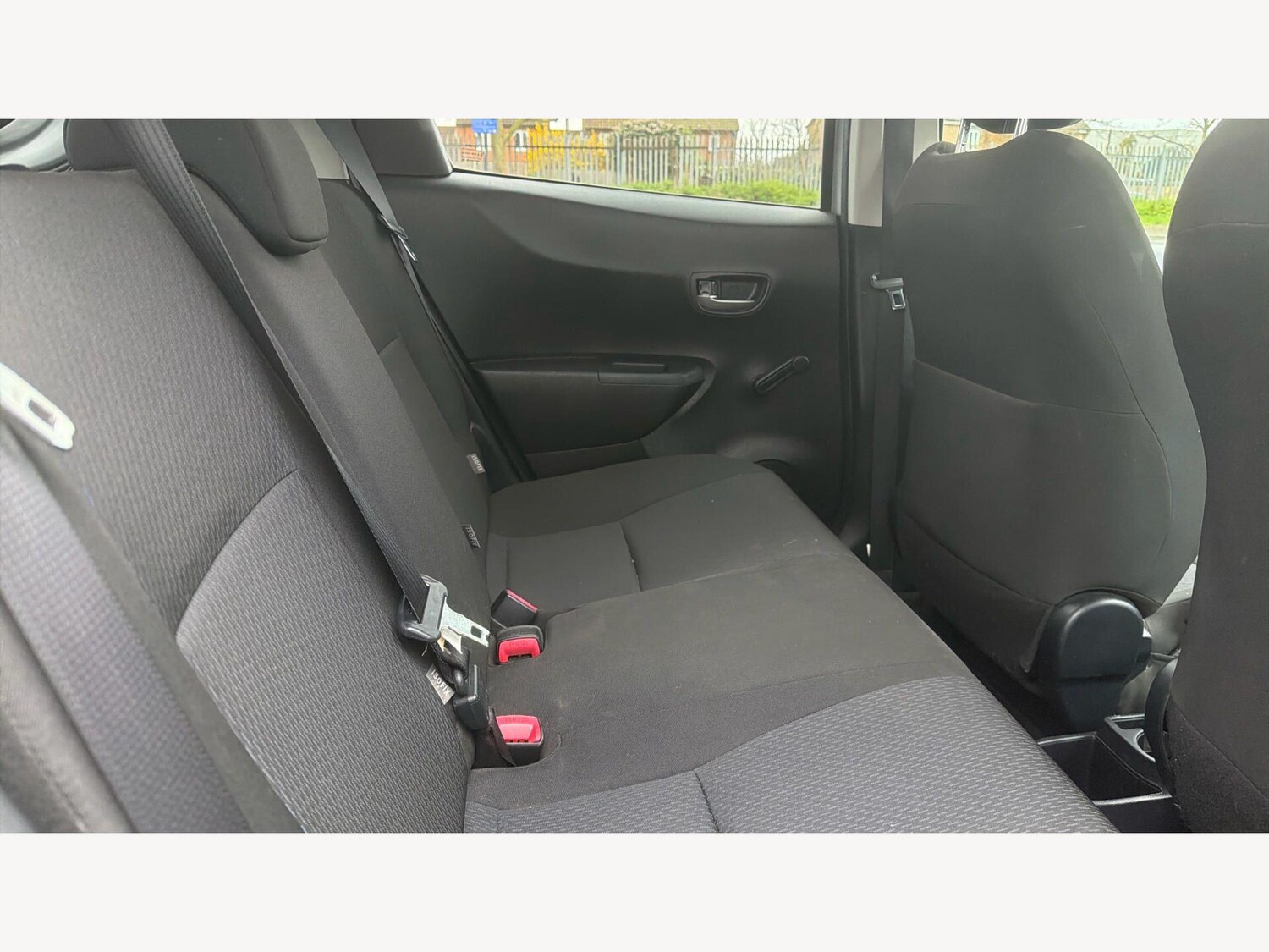 Used Toyota Yaris for sale - 77939381: Photo 14