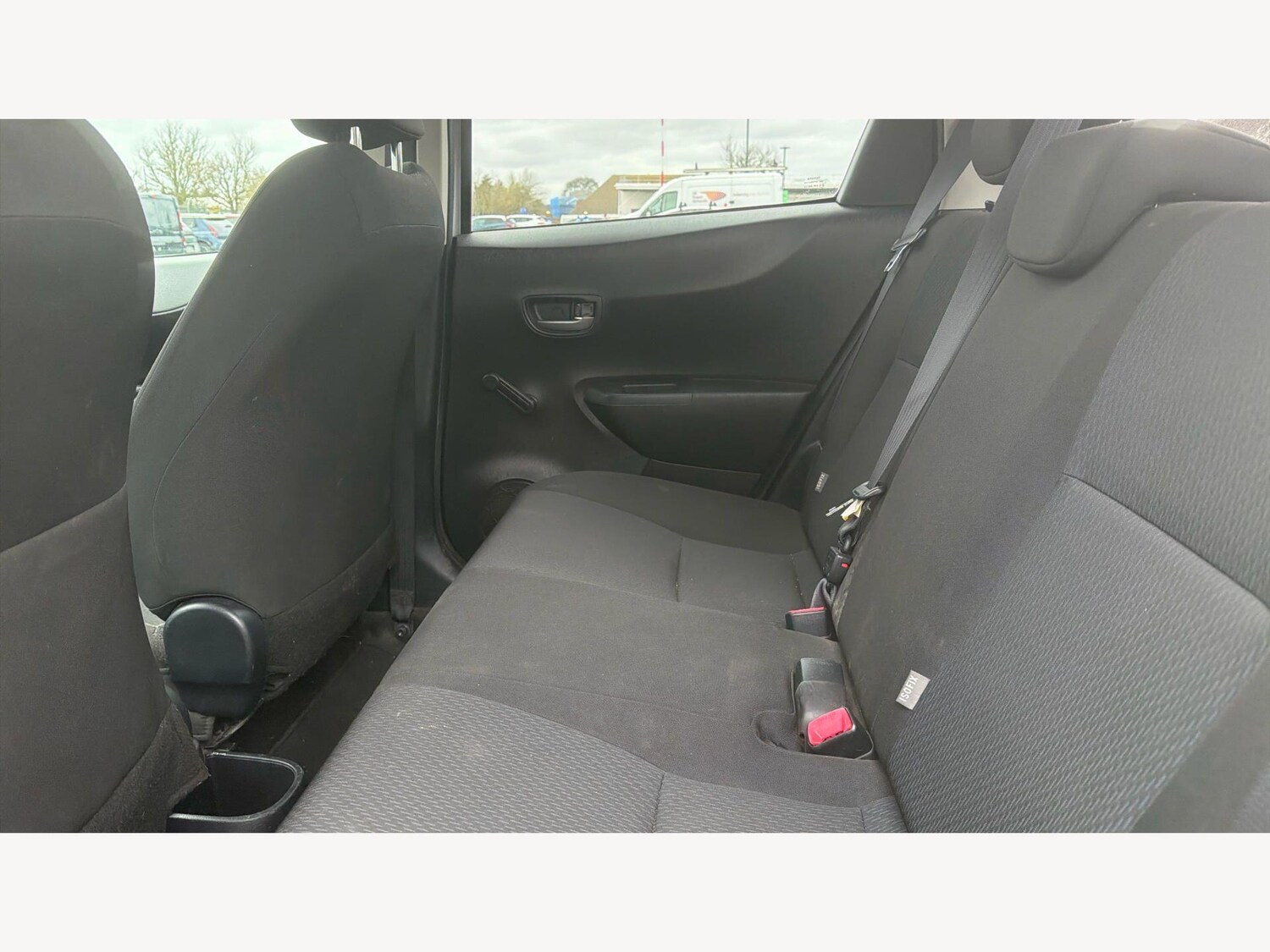 Used Toyota Yaris for sale - 77939381: Photo 15