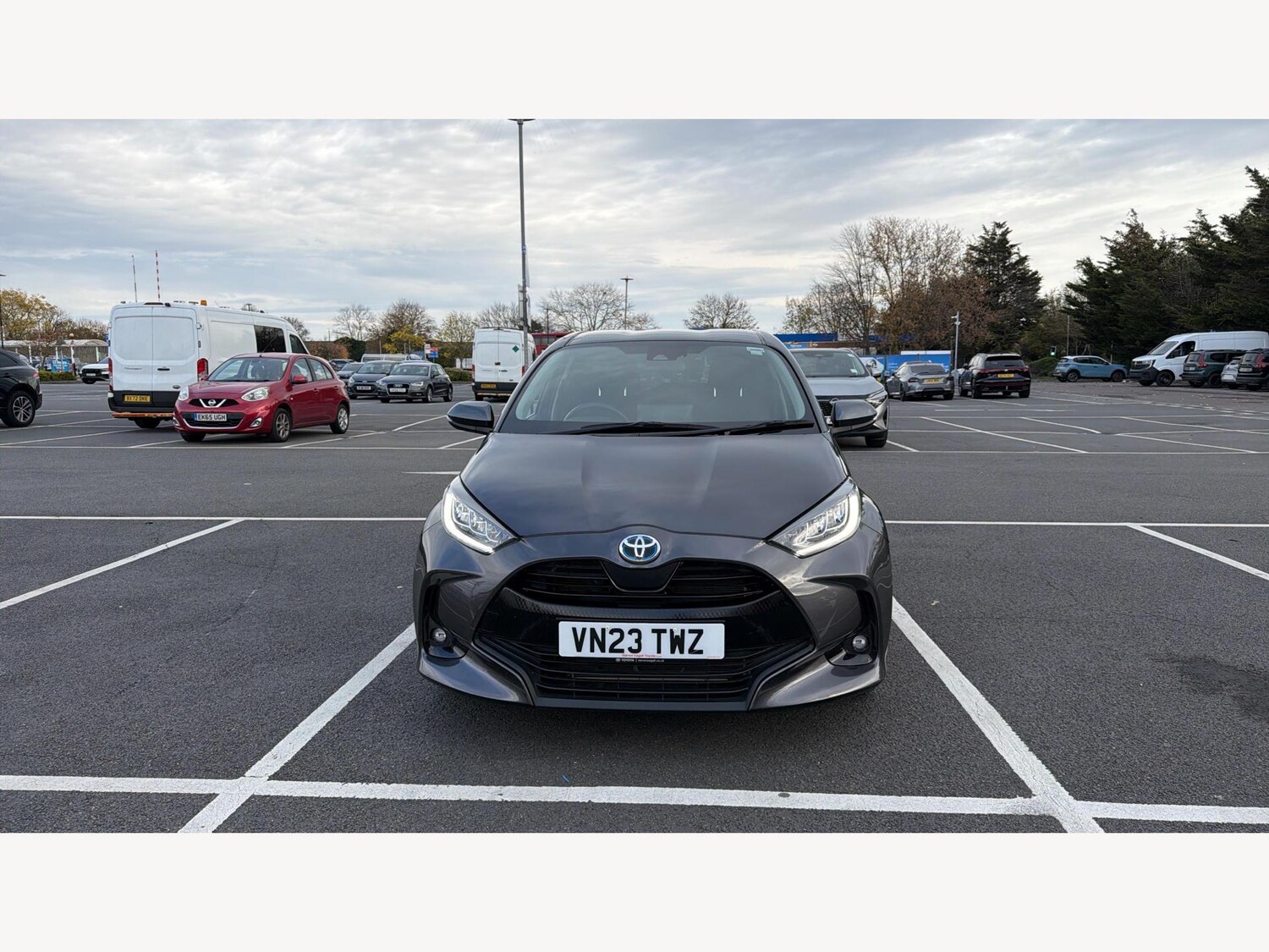 Used Toyota Yaris for sale - 76633629: Photo 17