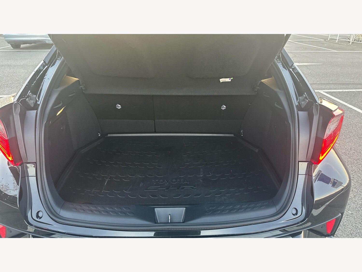 Used Toyota C-HR 2023 for sale - 77784051: Photo 16