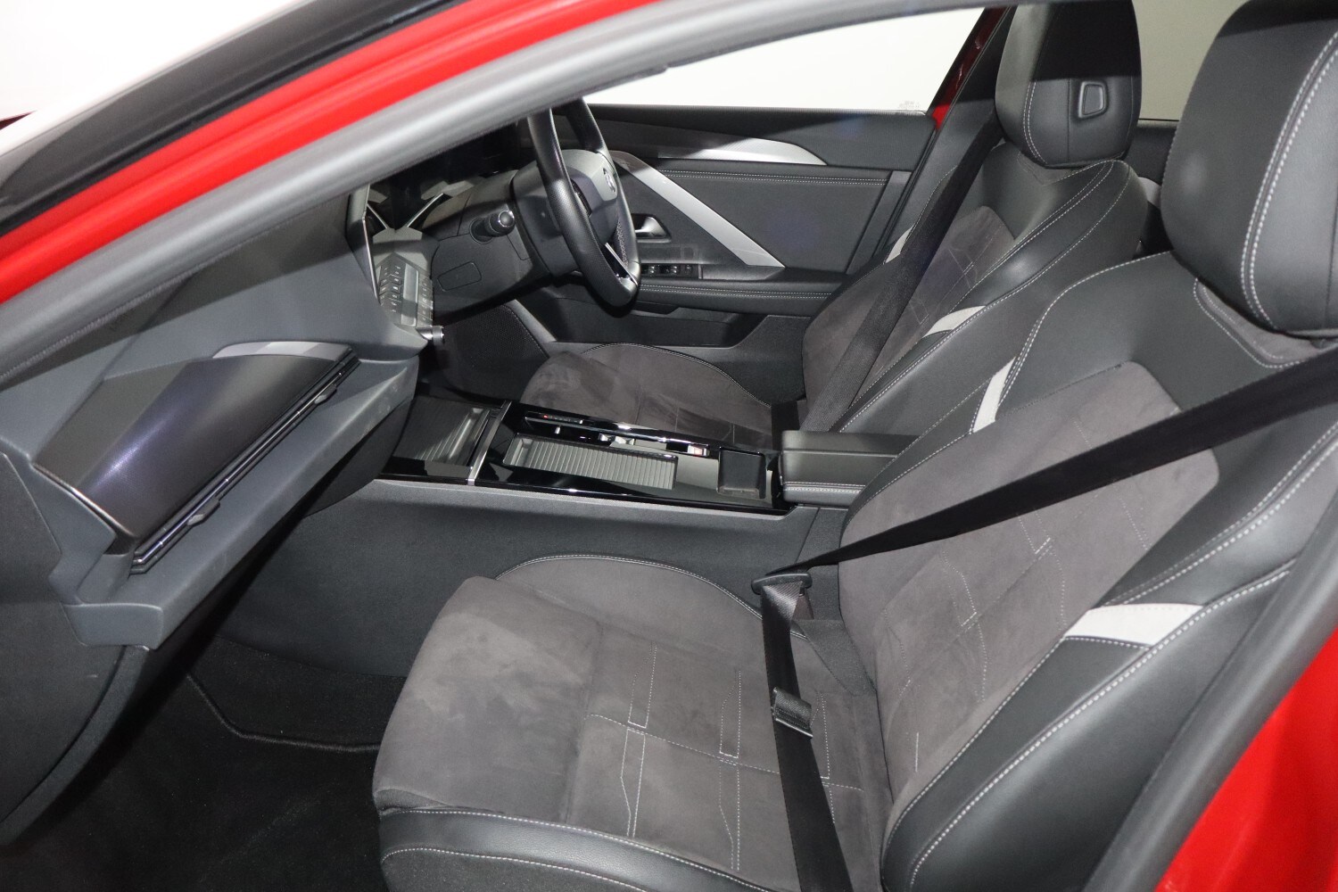 Used Vauxhall Astra 2024 for sale - 77398559: Photo 11