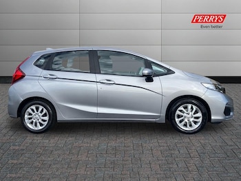 Used Honda Jazz 2018 for sale - 76142179: Photo