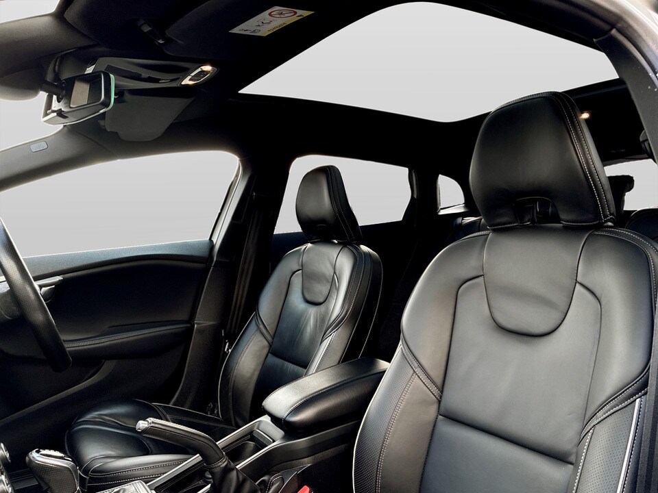 Used Volvo V40 2018 for sale - 78053855: Photo 13