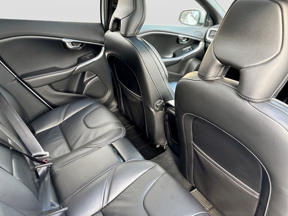 Used Volvo V40 2018 for sale - 78053855: Photo 14