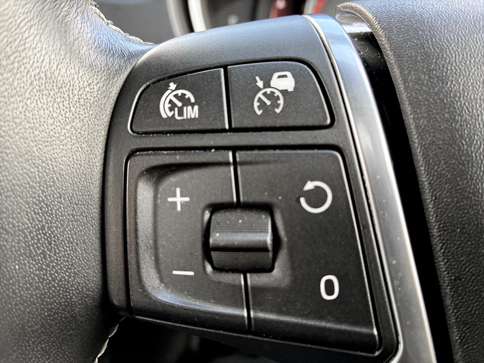 Used Volvo V40 2018 for sale - 78053855: Photo 30