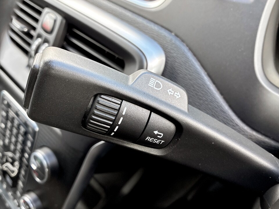 Used Volvo V40 2018 for sale - 78053855: Photo 31