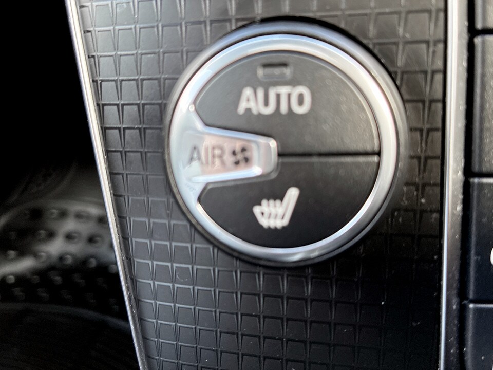 Used Volvo V40 2018 for sale - 78053855: Photo 32