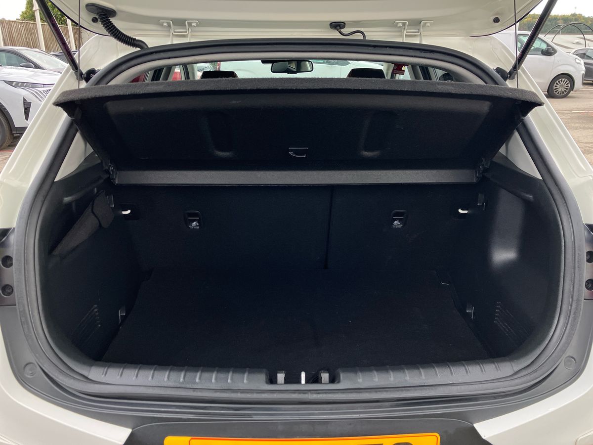 Used Kia Stonic 2021 for sale - 76192271: Photo 20