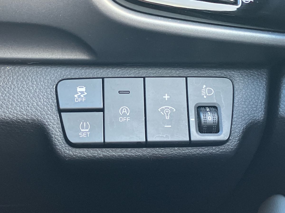 Used Kia Stonic 2021 for sale - 76192271: Photo 23