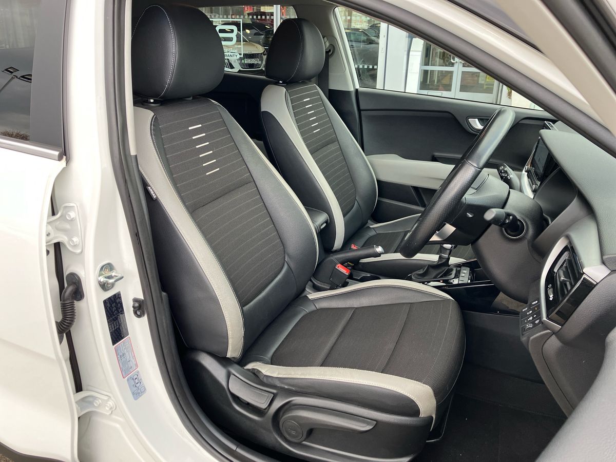 Used Kia Stonic 2021 for sale - 76192271: Photo 38