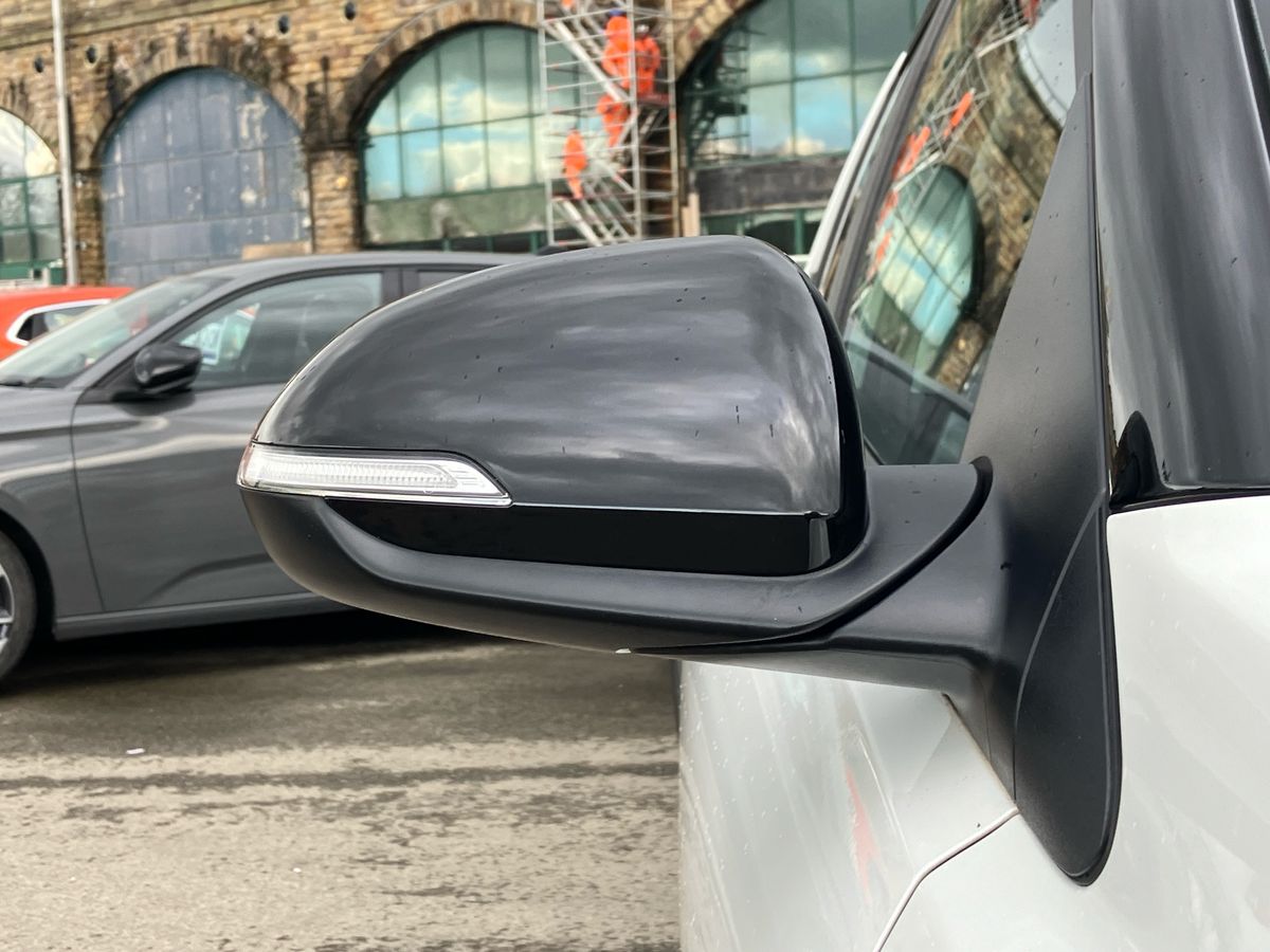 Used Kia Stonic 2021 for sale - 76192271: Photo 41