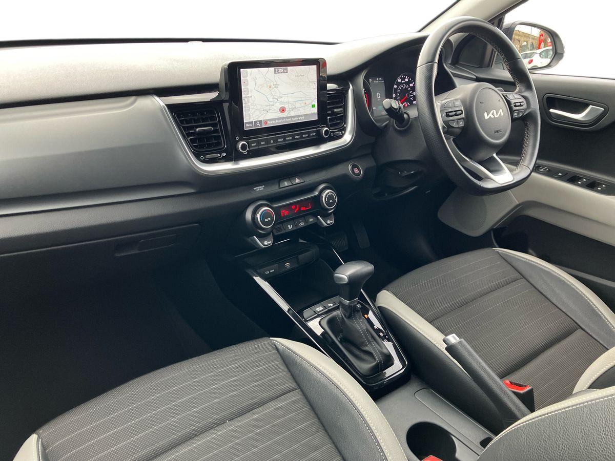 Used Kia Stonic 2021 for sale - 76192271: Photo 6