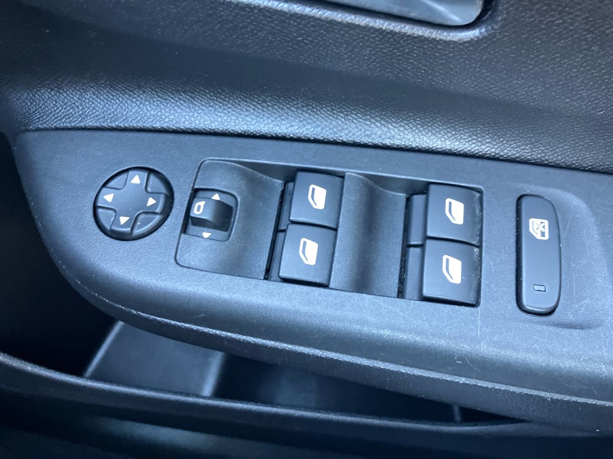 Used Vauxhall Corsa 2023 for sale - 76412811: Photo 18