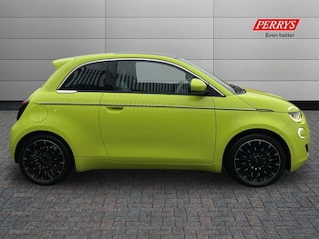 Used Fiat 500 2024 for sale - 77083466: Photo