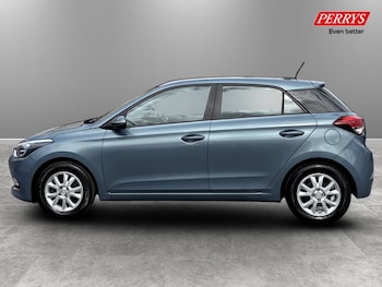 Used Hyundai i20 2017 for sale - 79391497: Photo