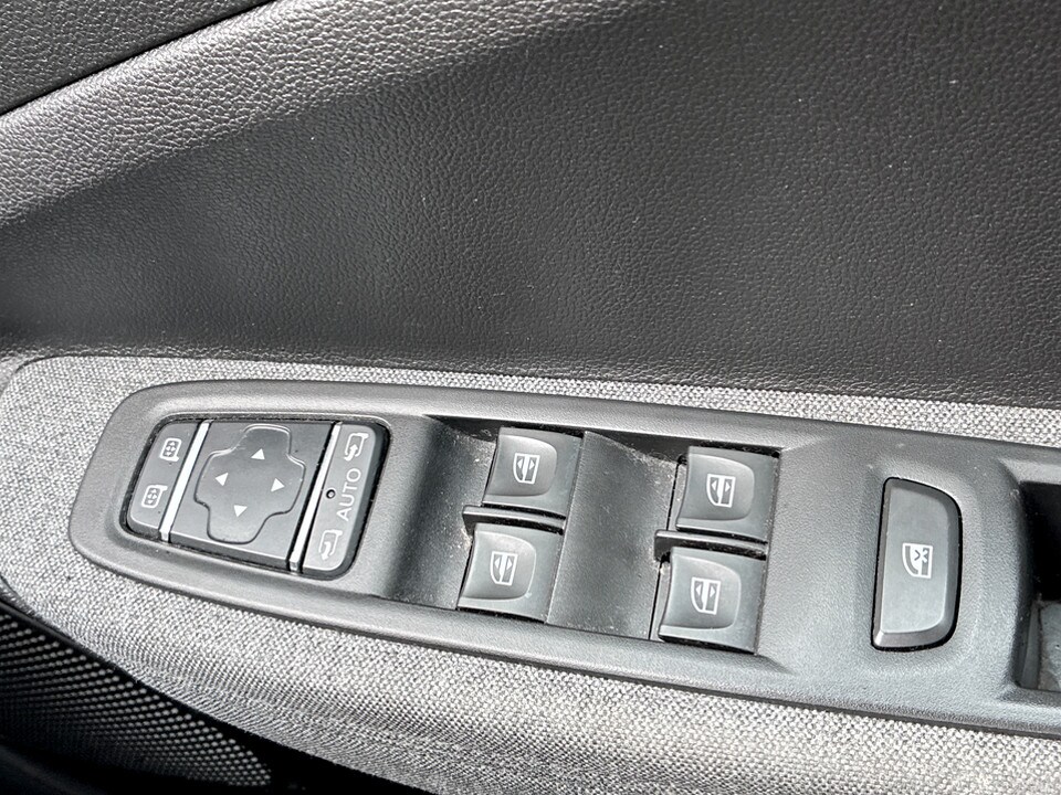 Used Renault Zoe 2020 for sale - 78105060: Photo 26