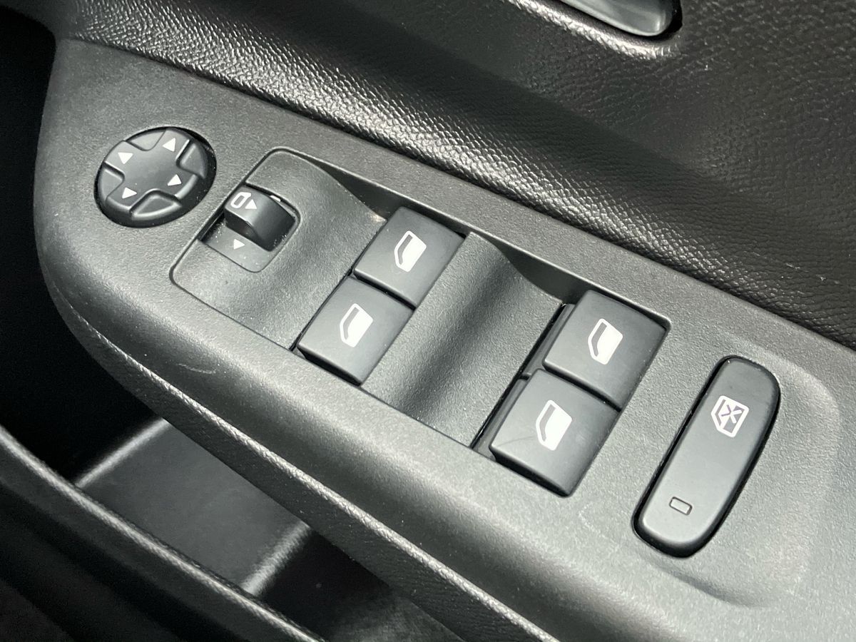 Used Vauxhall Corsa 2023 for sale - 76097358: Photo 18