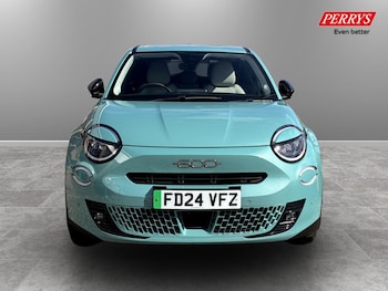 Used Fiat 600 2024 for sale - 77872650: Photo