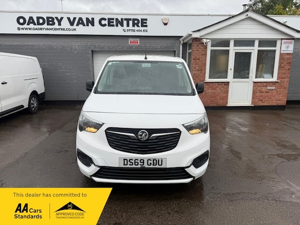 Used Vauxhall Combo 2019 for sale - 76133094: Photo 9