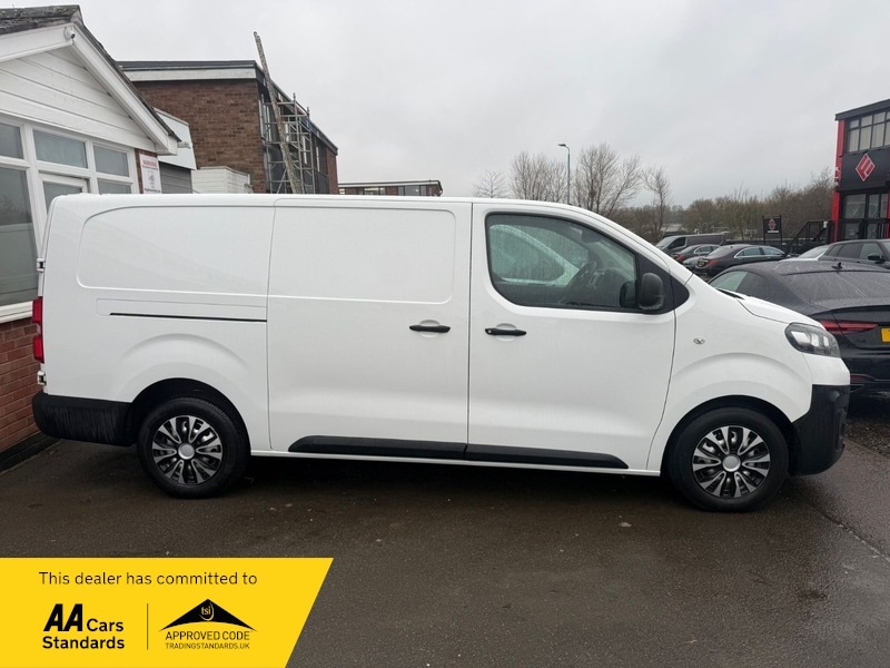 Used Vauxhall Vivaro 2019 for sale - 77277017: Photo 4
