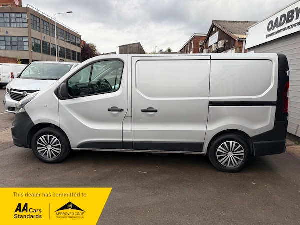 Used Vauxhall Vivaro 2017 for sale - 76304526: Photo 5