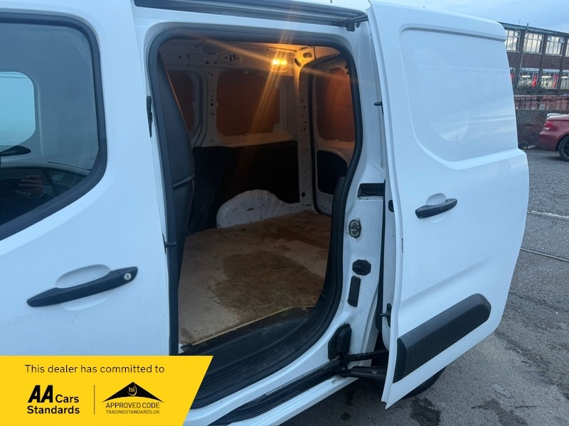 Used Peugeot Partner 2021 for sale - 77200982: Photo 11