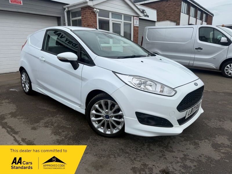 Used Ford Fiesta 2017 for sale - 78201370: Photo 1