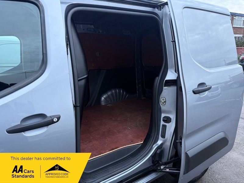 Used Vauxhall Combo 2019 for sale - 76884608: Photo 11