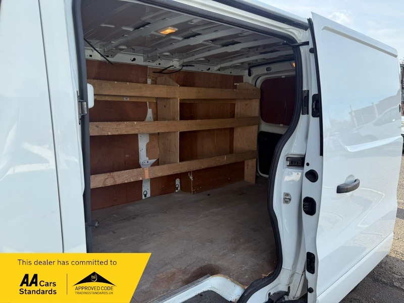 Used Vauxhall Vivaro 2018 for sale - 76570763: Photo 11