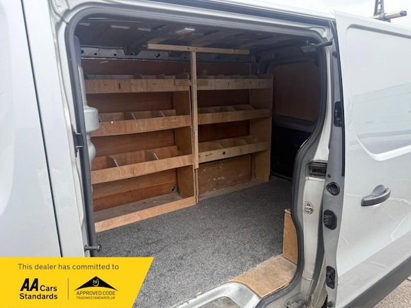 Used Vauxhall Vivaro 2018 for sale - 75411827: Photo 11